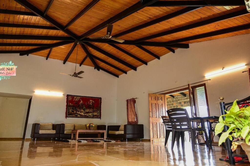 Eze Nof - A Hilltop Villa With 360º Water View Nashik Ngoại thất bức ảnh