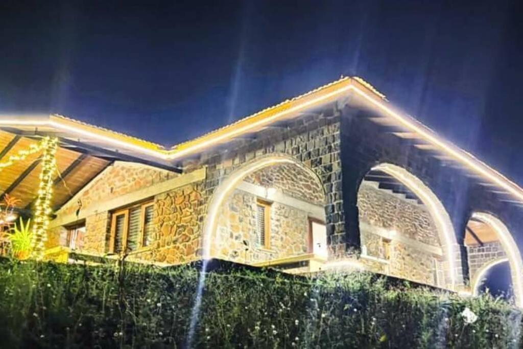 Eze Nof - A Hilltop Villa With 360º Water View Nashik Ngoại thất bức ảnh