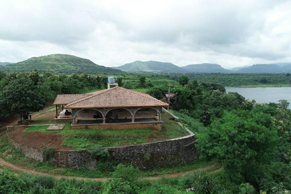 Eze Nof - A Hilltop Villa With 360º Water View Nashik Ngoại thất bức ảnh