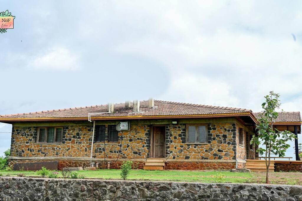 Eze Nof - A Hilltop Villa With 360º Water View Nashik Ngoại thất bức ảnh