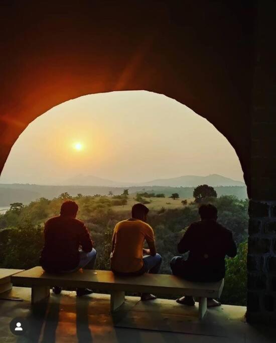 Eze Nof - A Hilltop Villa With 360º Water View Nashik Ngoại thất bức ảnh
