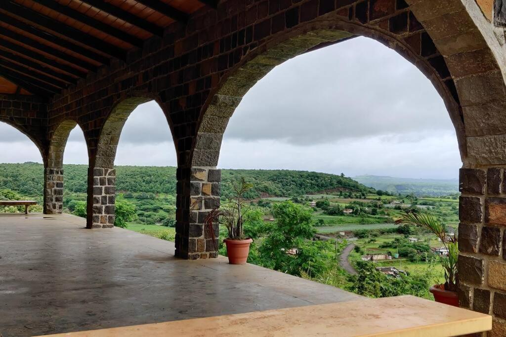 Eze Nof - A Hilltop Villa With 360º Water View Nashik Ngoại thất bức ảnh
