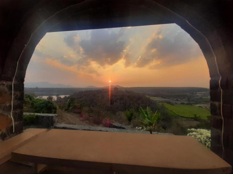 Eze Nof - A Hilltop Villa With 360º Water View Nashik Ngoại thất bức ảnh
