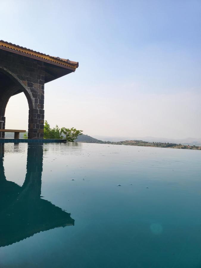 Eze Nof - A Hilltop Villa With 360º Water View Nashik Ngoại thất bức ảnh